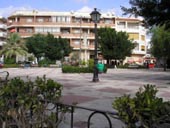 Los MOntesinos Town Square
